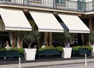 Những lý do bạn nên lắp đặt mái hiên di động giá tốt ở Sài Gòn mai hien di dong