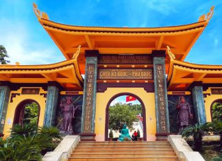 Thiền Viện Trúc Lâm hay còn được gọi là chùa Hộ Quốc